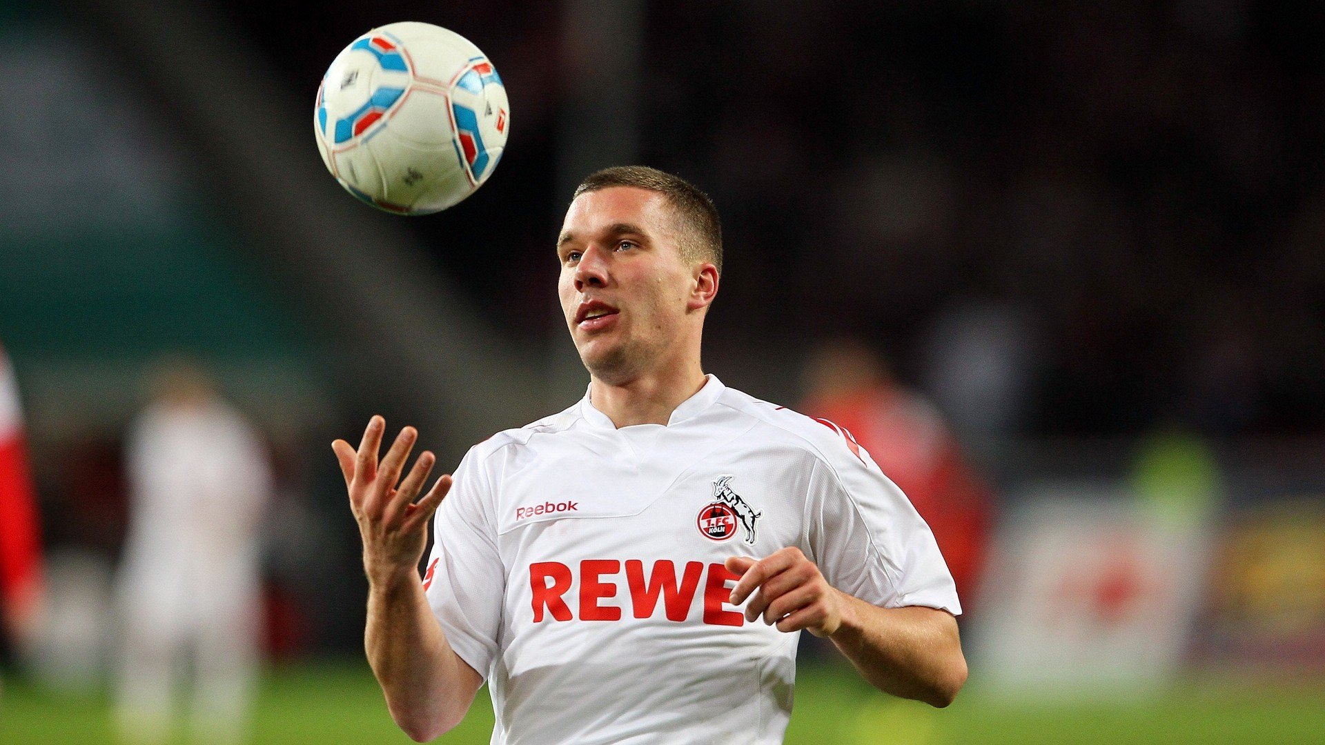 爱游戏官网充值-西甲激情燃烧：精彩瞬间层出不穷！，西甲锦集