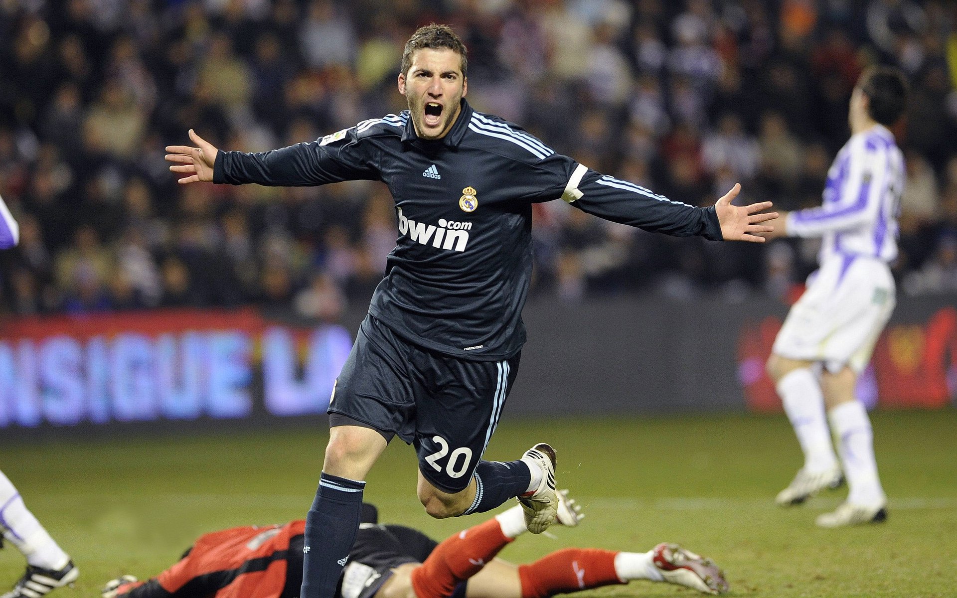 中超联赛球迷互动平台创新，中超联赛足球游戏